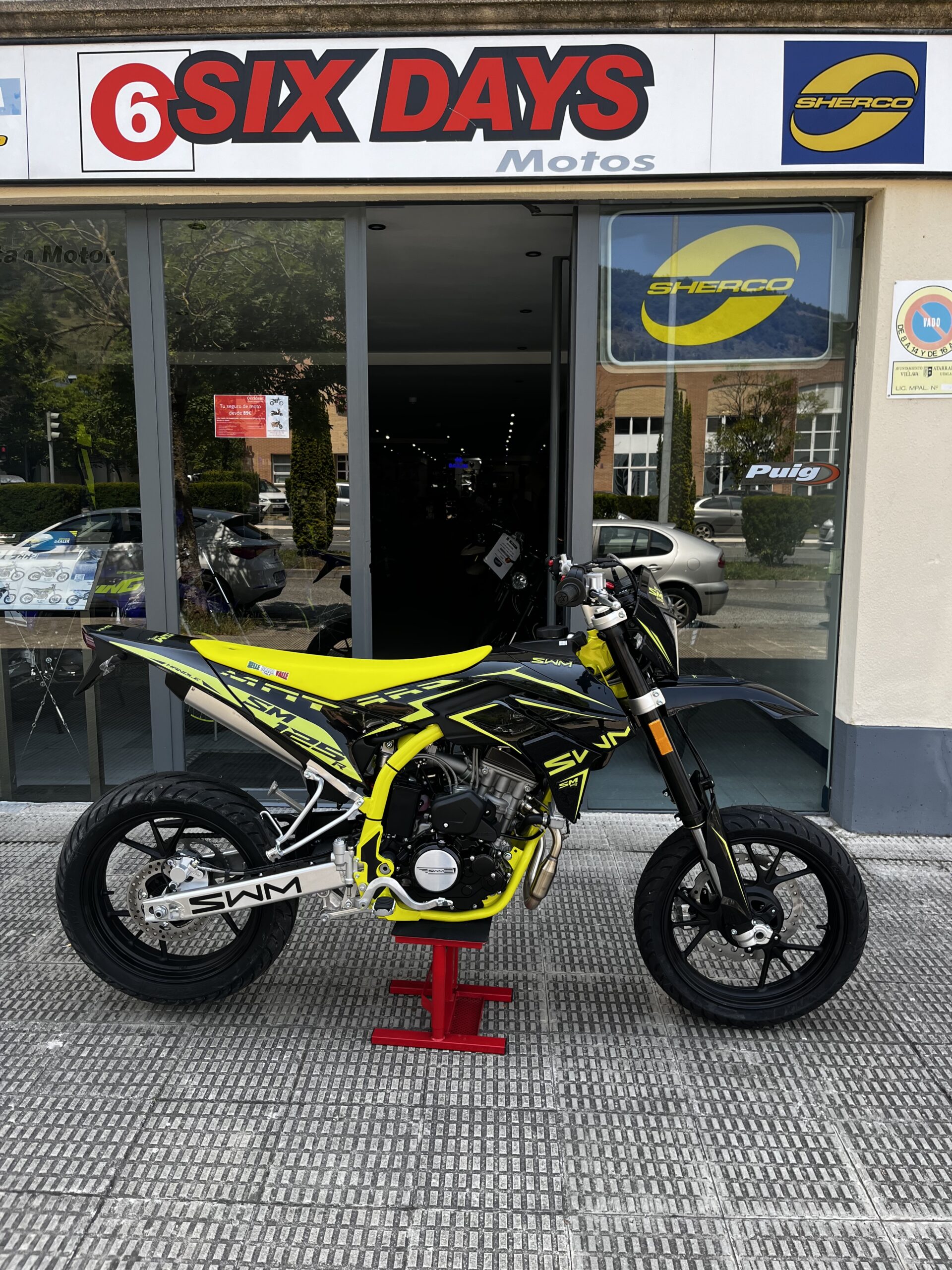 SUPERMOTO SM 125 R